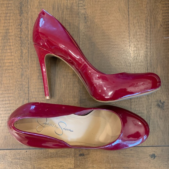 Cherry red patent leather high heels - Picture 1 of 3